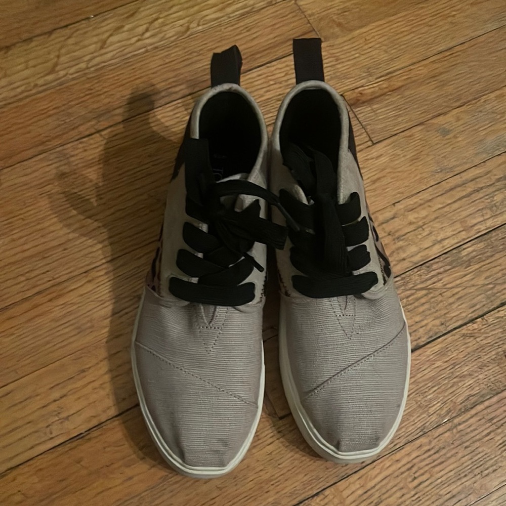 TOMS leopard print sneakers